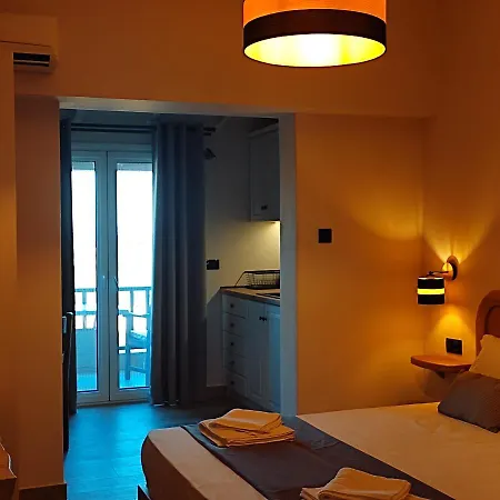 Pansion Nikos * Patitíri