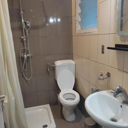 Pansion Nikos Patitiri