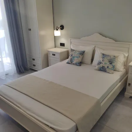 Pansion Nikos Apartman Patitíri